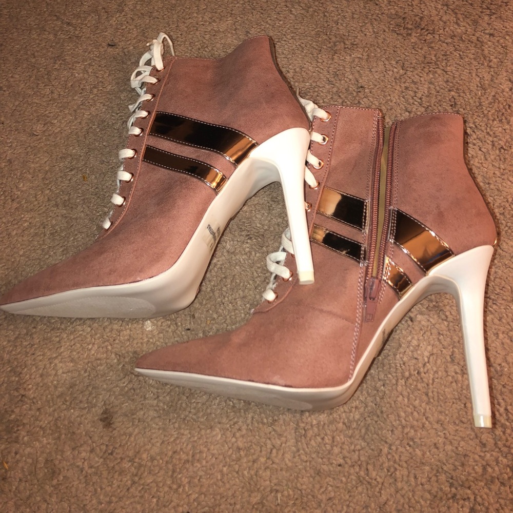 NEW ADIDAS INSPIRED HEEL